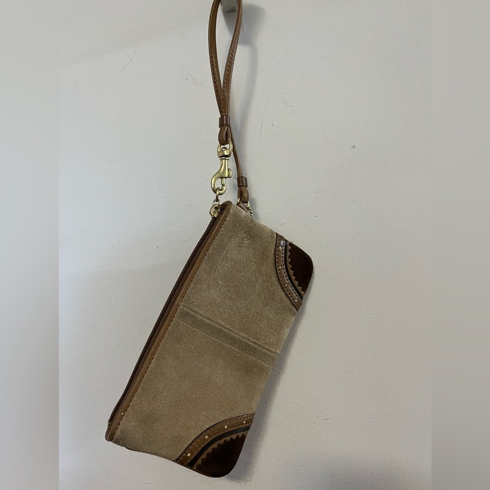 2000’s suede Coach hobo bag with wristlet - Picture 10 of 12